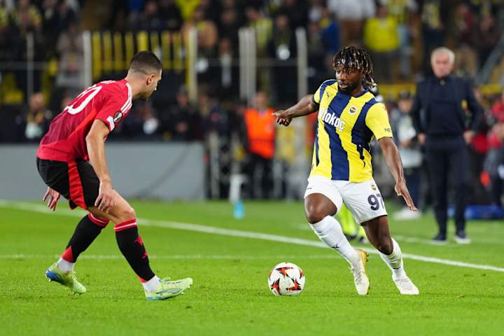 Fenerbahce v Manchester United - UEFA Europa League